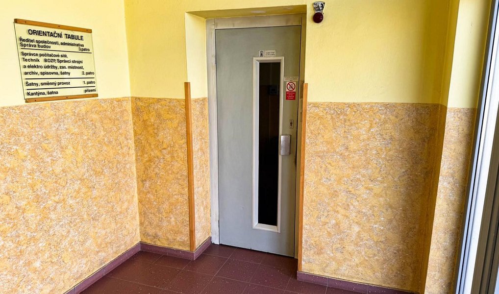 Prodej kanceláře 1 640 m², Tábor – náhled fotky 6