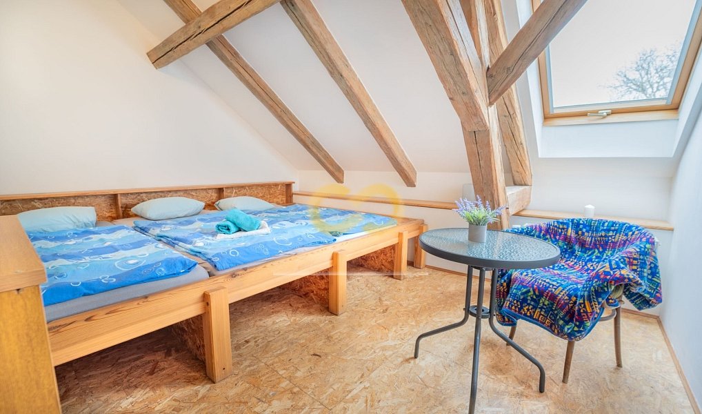 Prodej ubytovacího objektu 590 m², Uzeničky – náhled fotky 19
