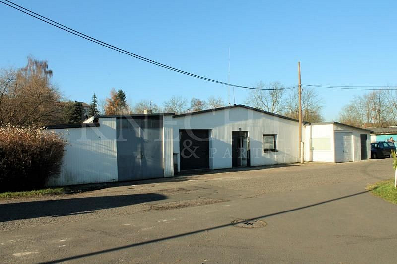 Prodej výrobních prostor 954 m²