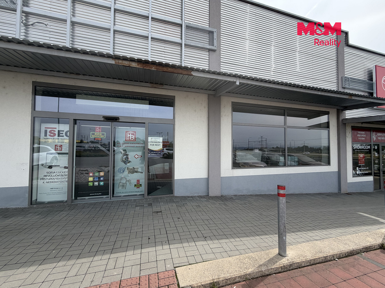 Pronájem obchodních prostor 420 m² – fotografie 3