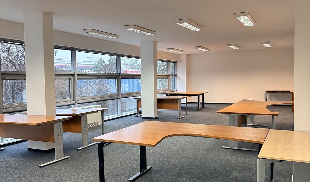 Pronájem kanceláře 97 m², Praha – náhled fotky 3