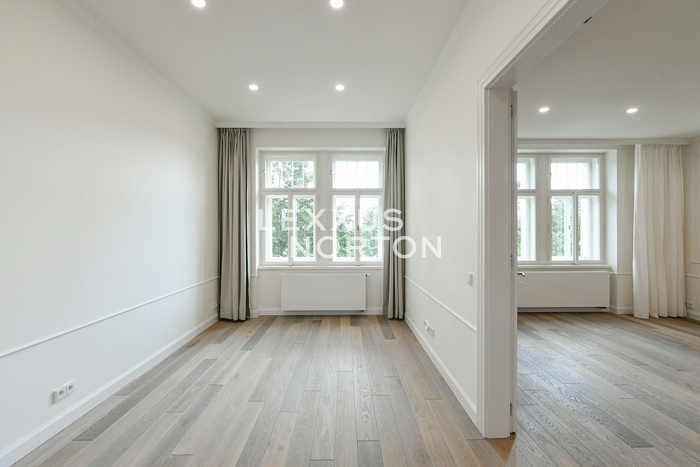 Pronájem bytu 4+kk 107 m² — photo 2