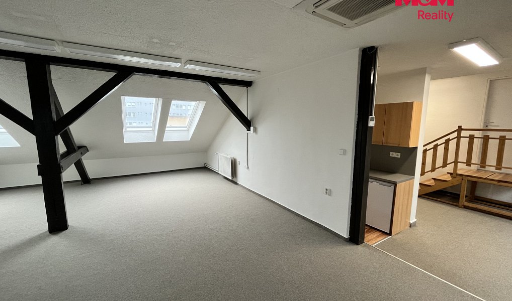 Pronájem kanceláře 122 m², Ostrava – náhled fotky 2
