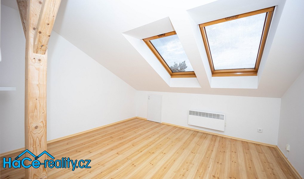 Pronájem bytu 2+kk 70 m², Hradec Králové – náhled fotky 4