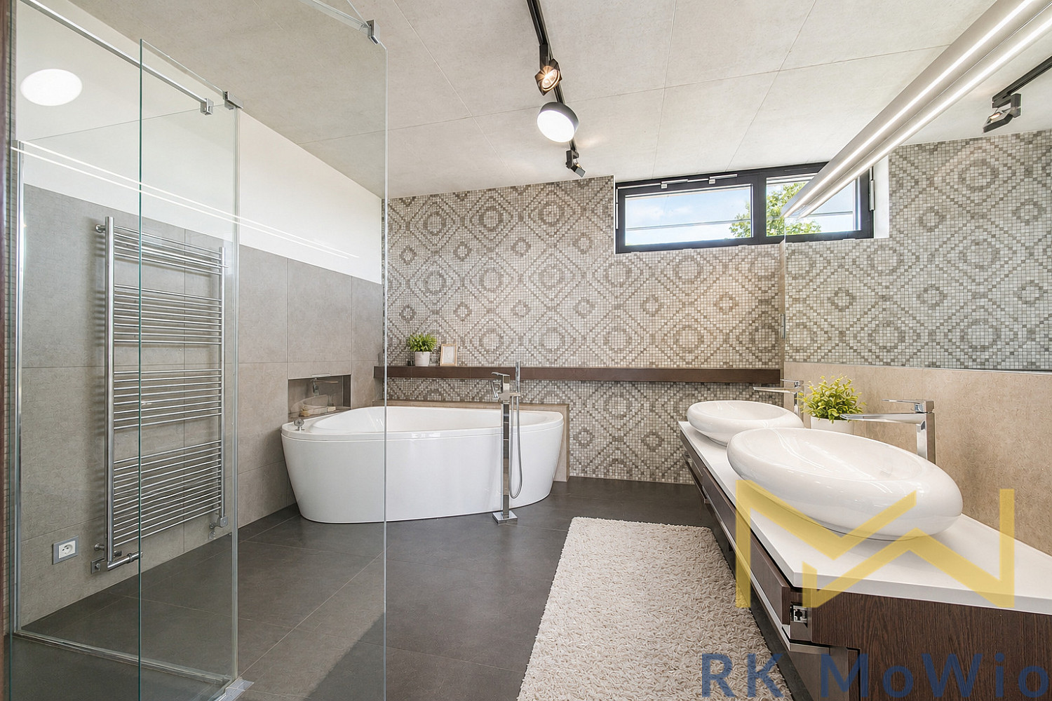 Prodej domu 830 m² s pozemkem 1 326 m² — photo 2