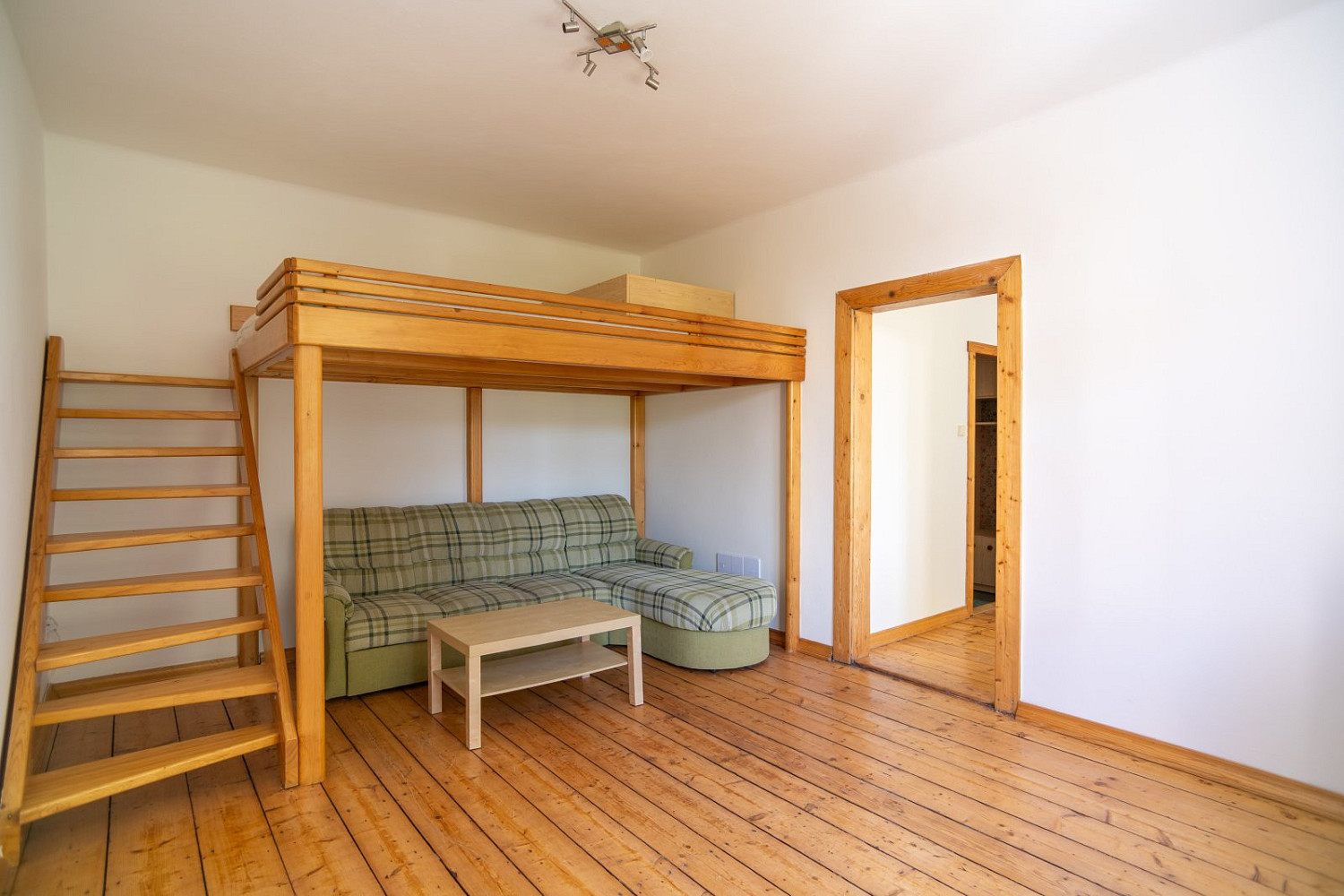 Pronájem bytu 1+1 35 m² — photo 3