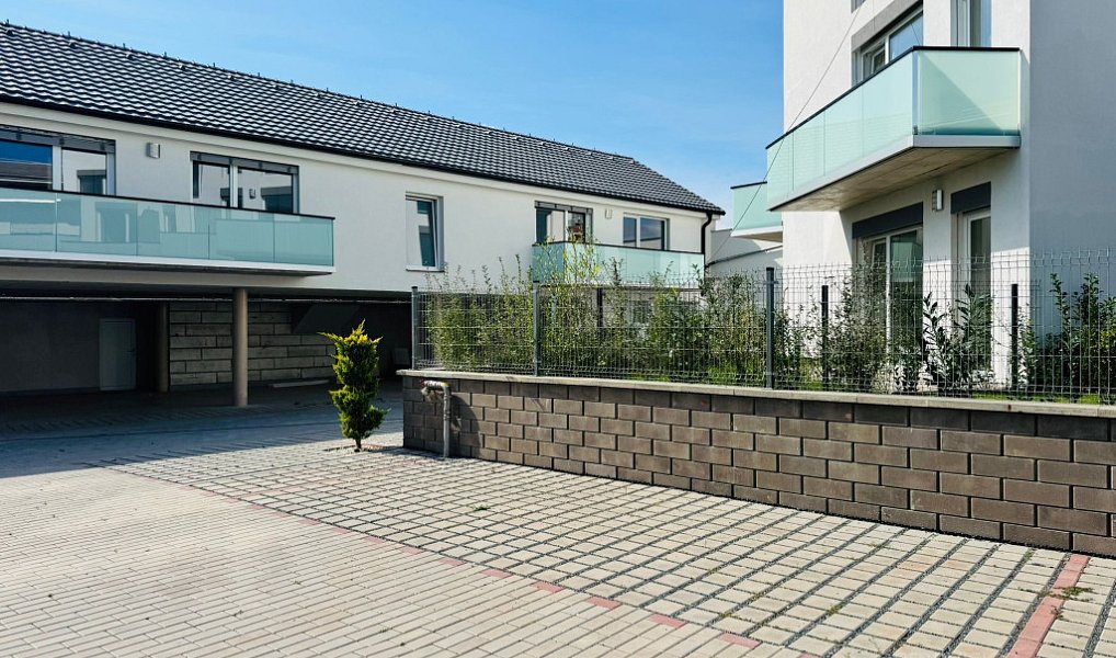 Venkovní, parkovací stání na prodej, 13 m2, ul. Faměrovo náměstí, Brno - Černovice, Brno – náhled fotky 2