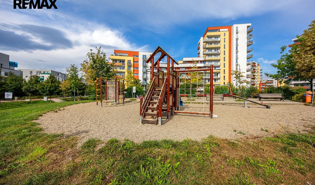 Prodej bytu 2+kk 58 m², Praha – náhled fotky 29