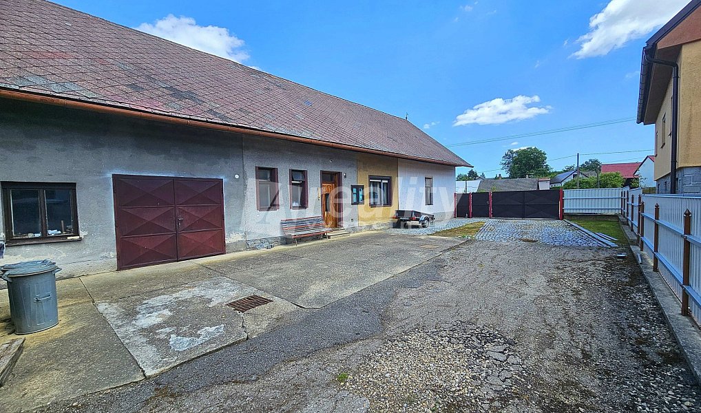 Prodej domu 310 m² s pozemkem 2 061 m², Kamenice – náhled fotky 17