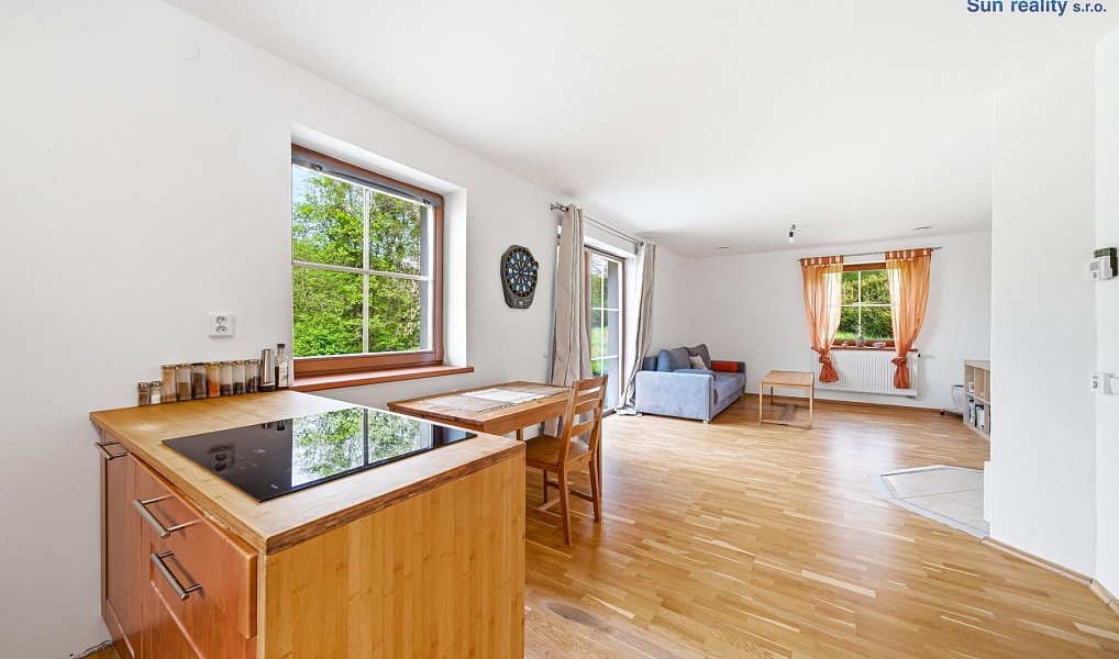Prodej domu 180 m² s pozemkem 2 195 m², Zubří – náhled fotky 4