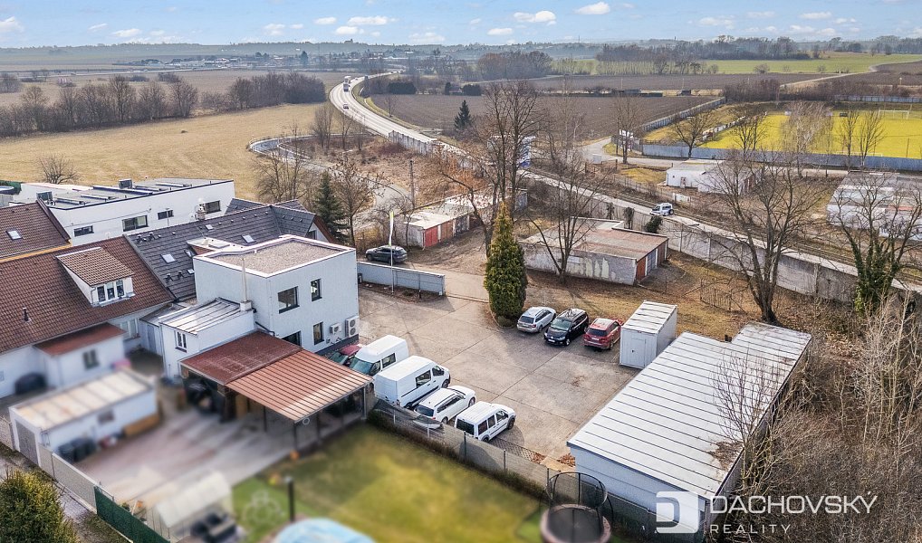 Prodej obchodních prostor 374 m², Pardubice – náhled fotky 13