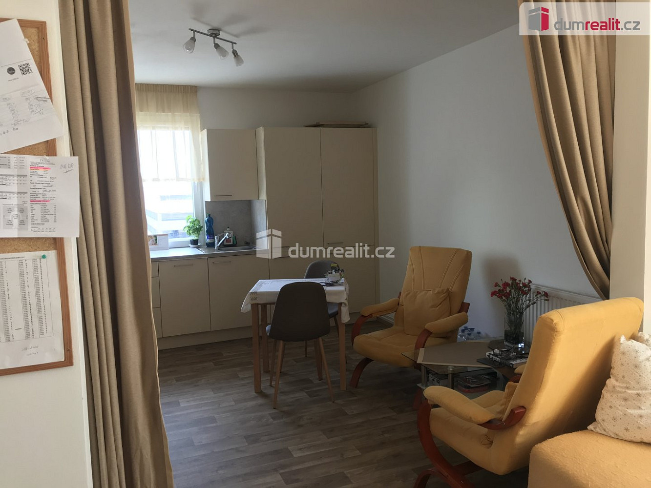 Pronájem bytu 1+kk 33 m² – fotografie 3