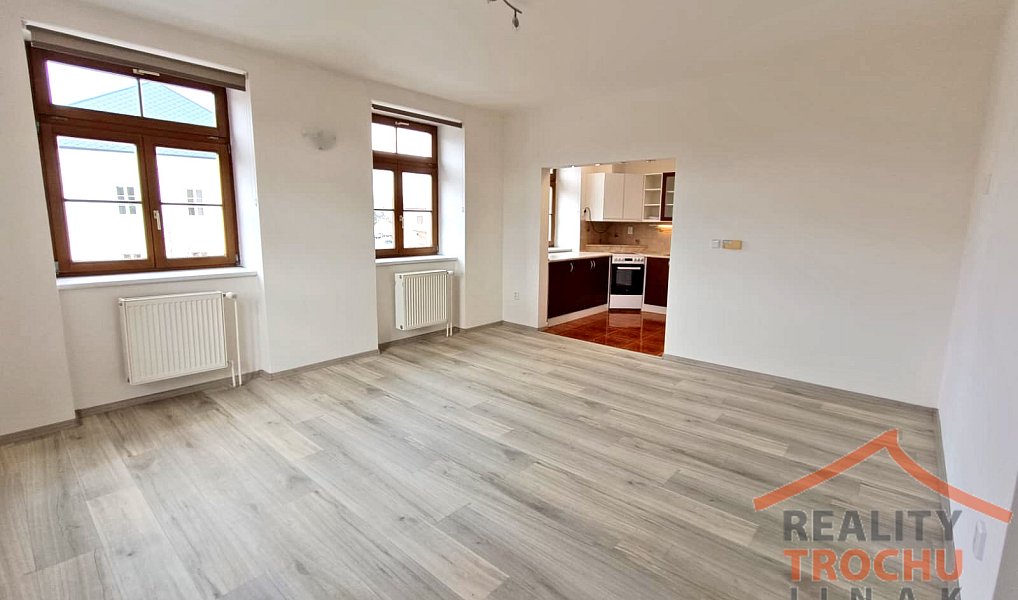 Prodej bytu 3+1 74 m², Dolní Čermná – náhled fotky 2