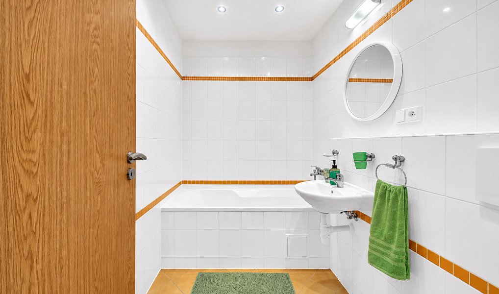 Prodej ubytovacího objektu 159 m², Horní Maršov – náhled fotky 8