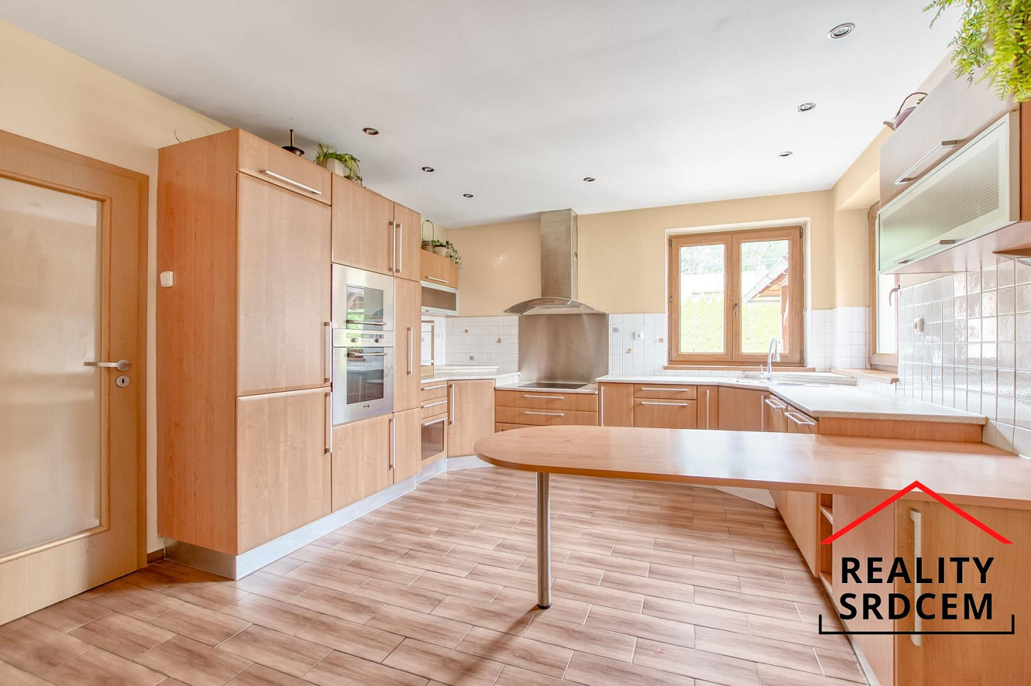 Prodej domu 170 m² s pozemkem 921 m² – fotografie 4