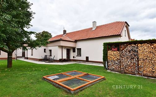 Prodej domu 138 m² s pozemkem 717 m², Krakovany, okres Kolín