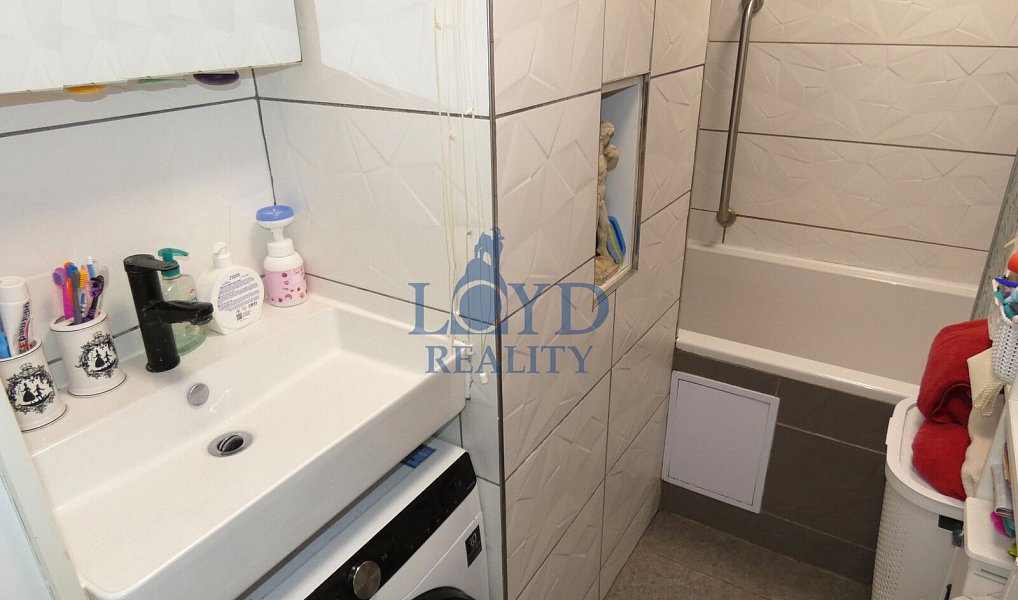 Prodej bytu 5+kk 96 m², Karlovy Vary – náhled fotky 13