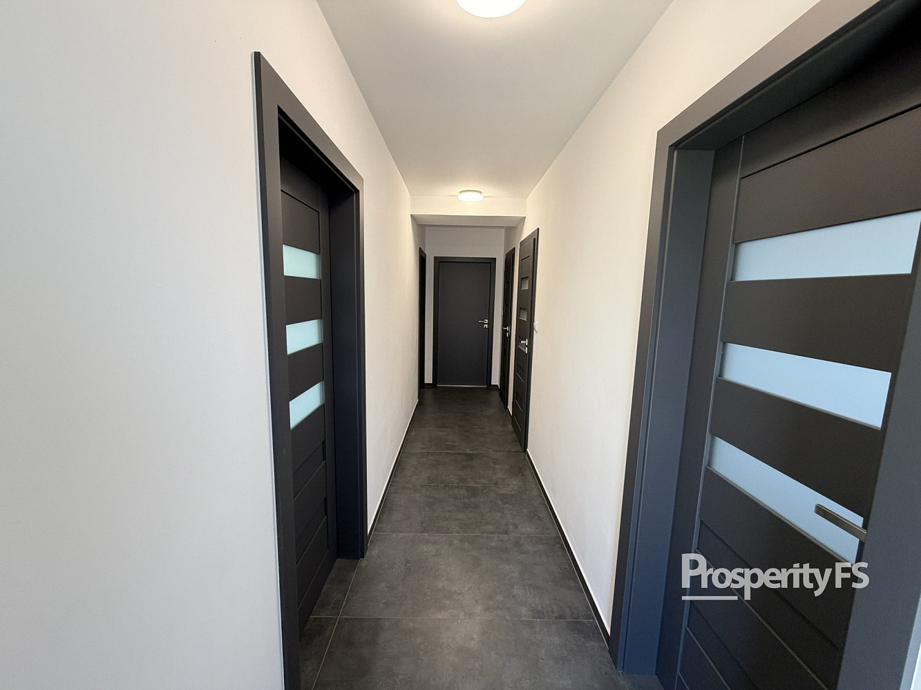 Pronájem komerčního objektu (jiného typu) 54 m² – fotografie 4