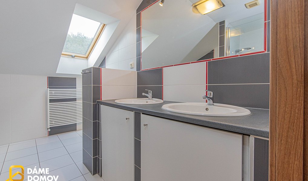 Prodej domu 581 m² s pozemkem 1 164 m², Lukoveček – náhled fotky 18