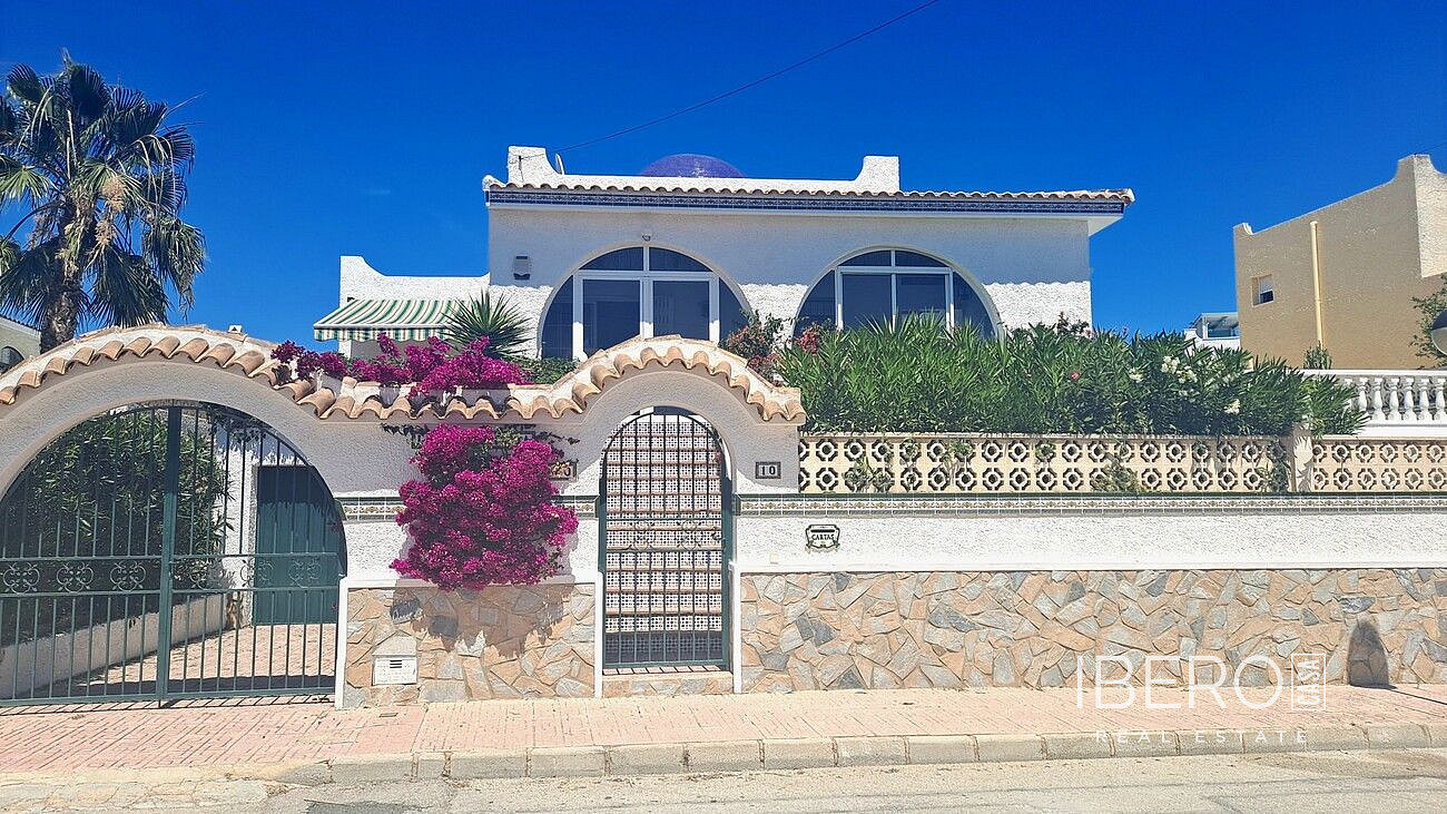 Prodej domu 173 m² s pozemkem 437 m² - Vista 2