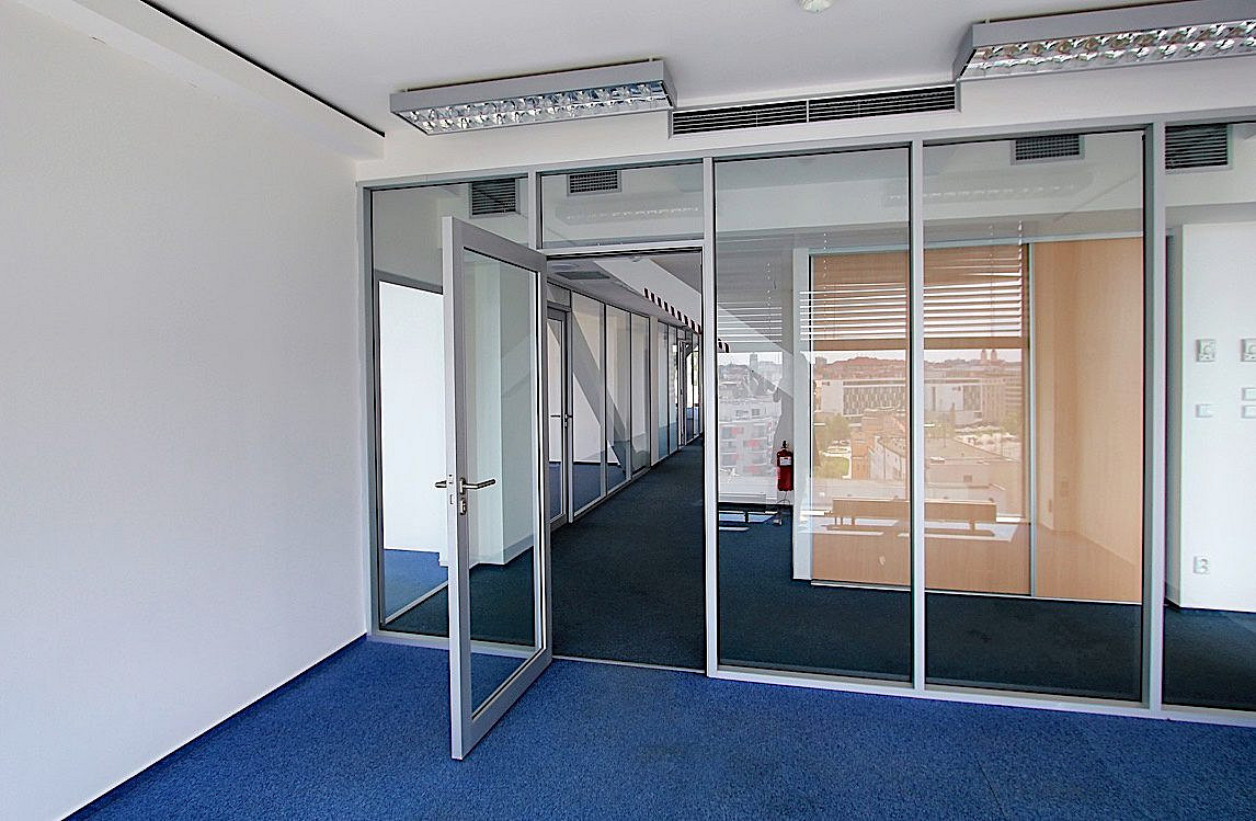 Pronájem obchodních prostor 212 m² – fotografie 2