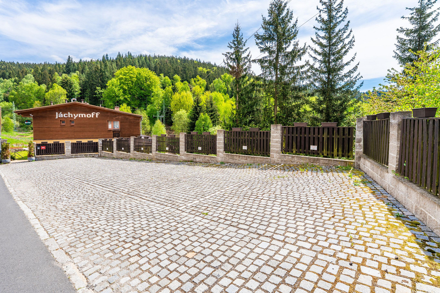 Prodej ubytovacího objektu 578 m² – fotografie 2