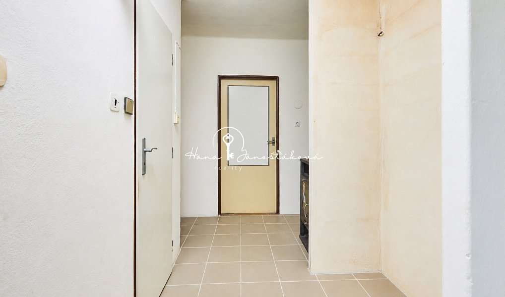 Prodej bytu 2+1 72 m², Trhové Sviny – náhled fotky 11