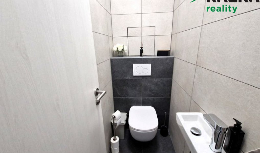 Prodej bytu 4+kk 84 m², Karlovy Vary – náhled fotky 12