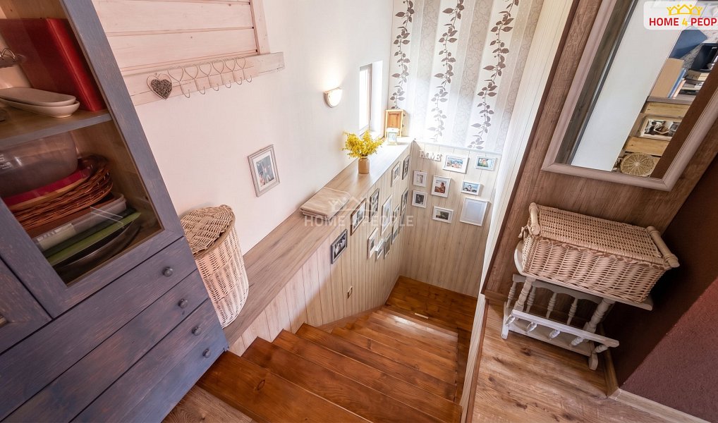 Prodej domu 224 m² s pozemkem 745 m², Spořice – náhled fotky 8