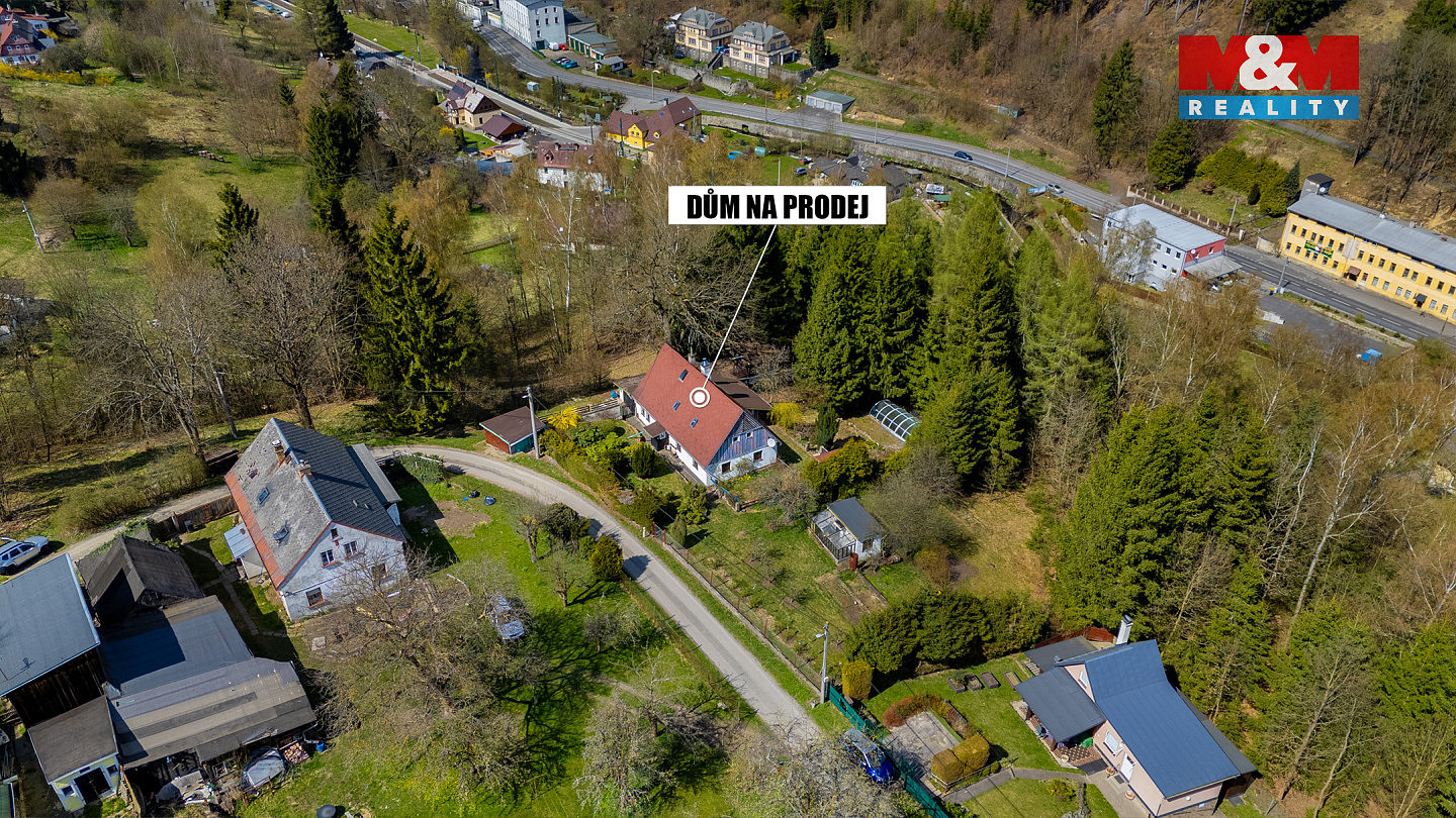 Prodej domu 185 m² s pozemkem 8 995 m²