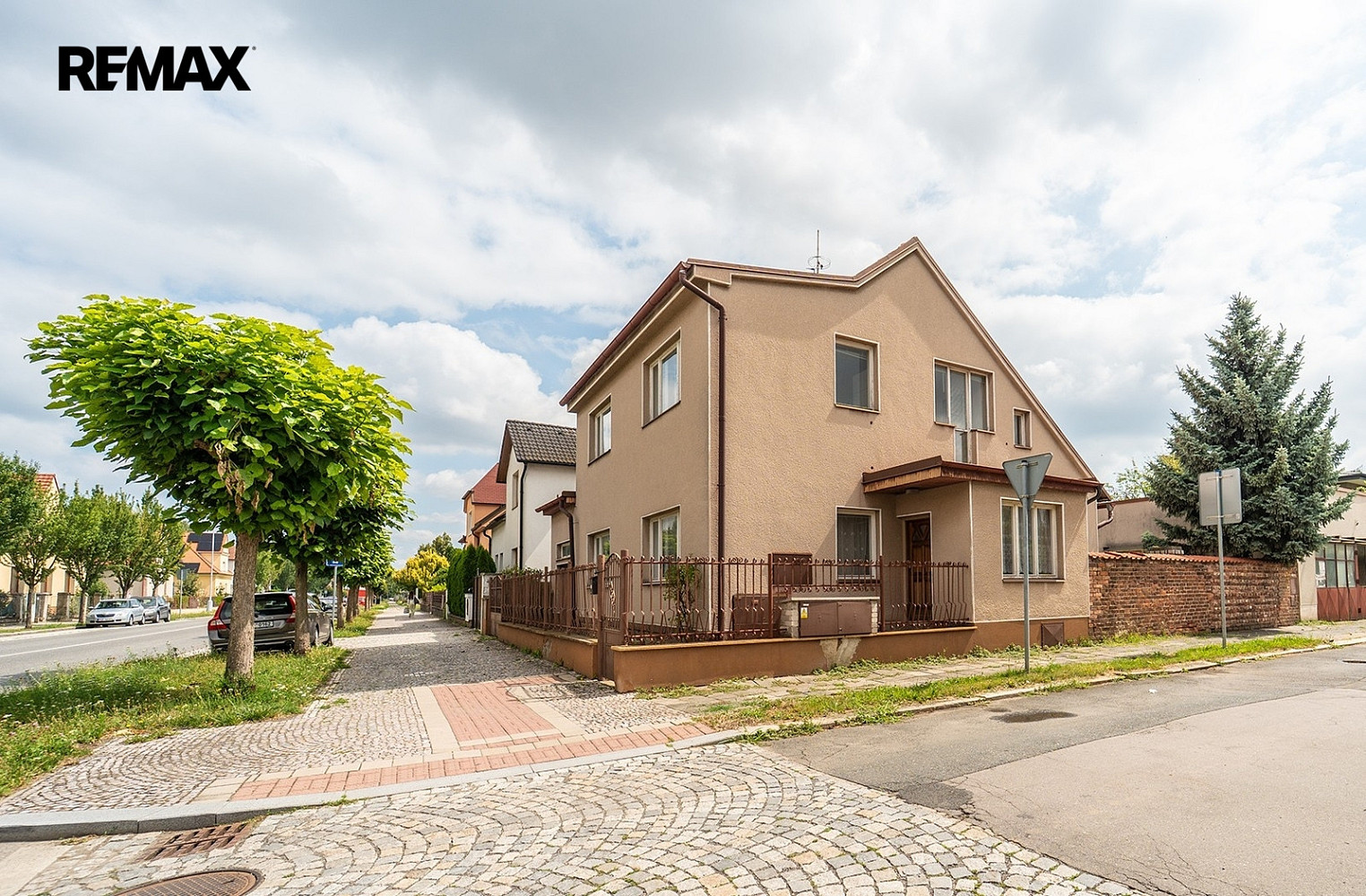 Prodej domu 294 m² s pozemkem 427 m²