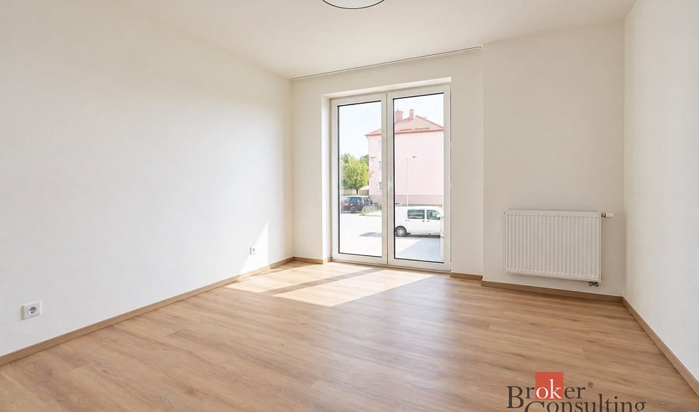 Pronájem bytu 2+kk 55 m², Dobřany – náhled fotky 8