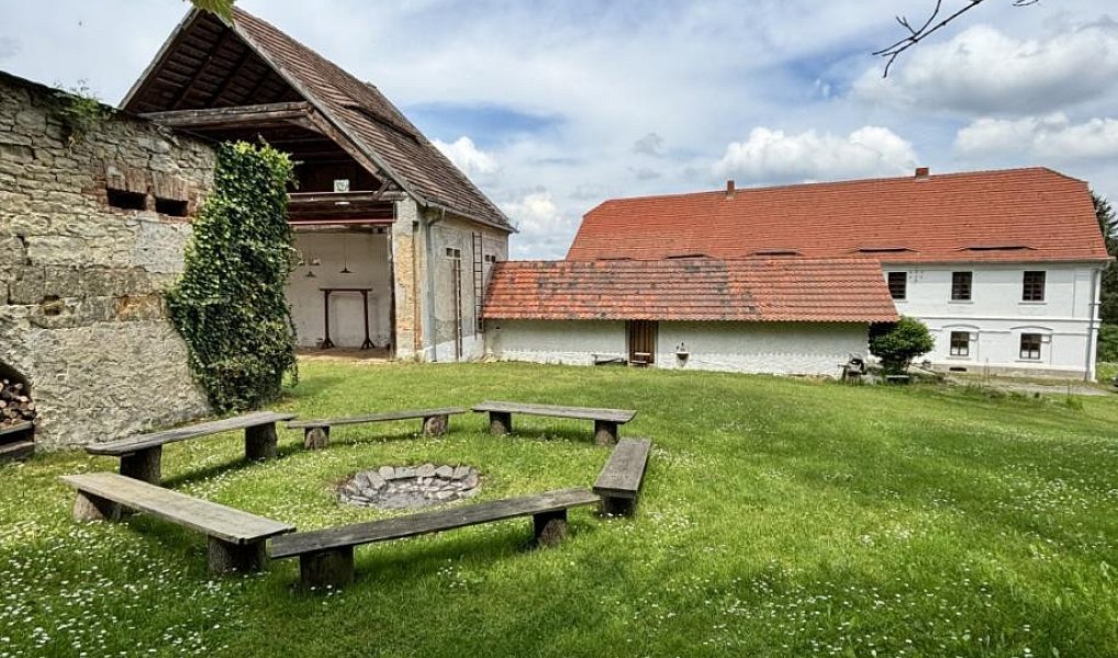 Prodej chaty/chalupy 800 m² s pozemkem 2 684 m², Snědovice – náhled fotky 30