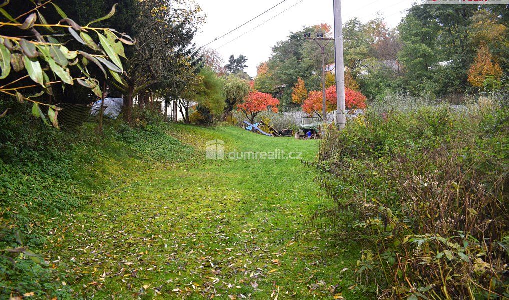 Prodej stavebního pozemku 1 535 m², Benešov – náhled fotky 11