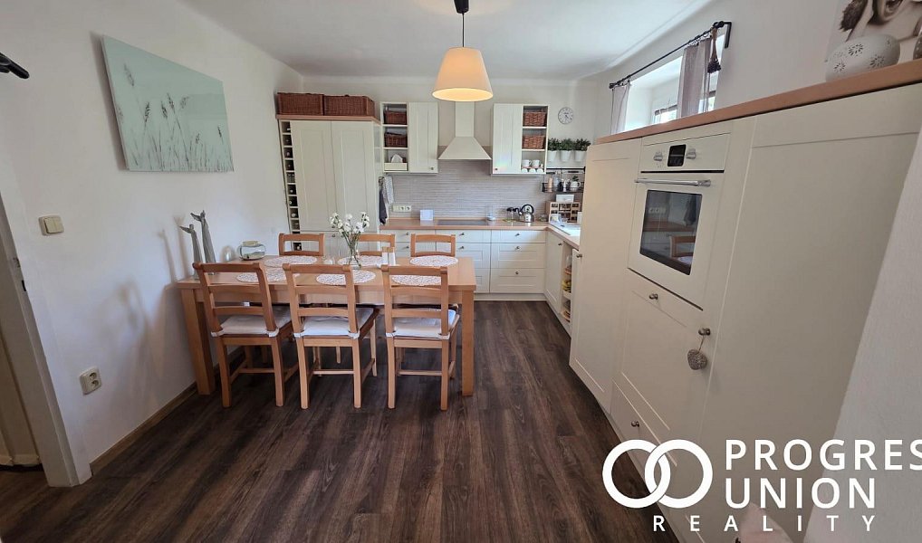 Pronájem bytu 2+1 49 m², Rožnov pod Radhoštěm – náhled fotky 2