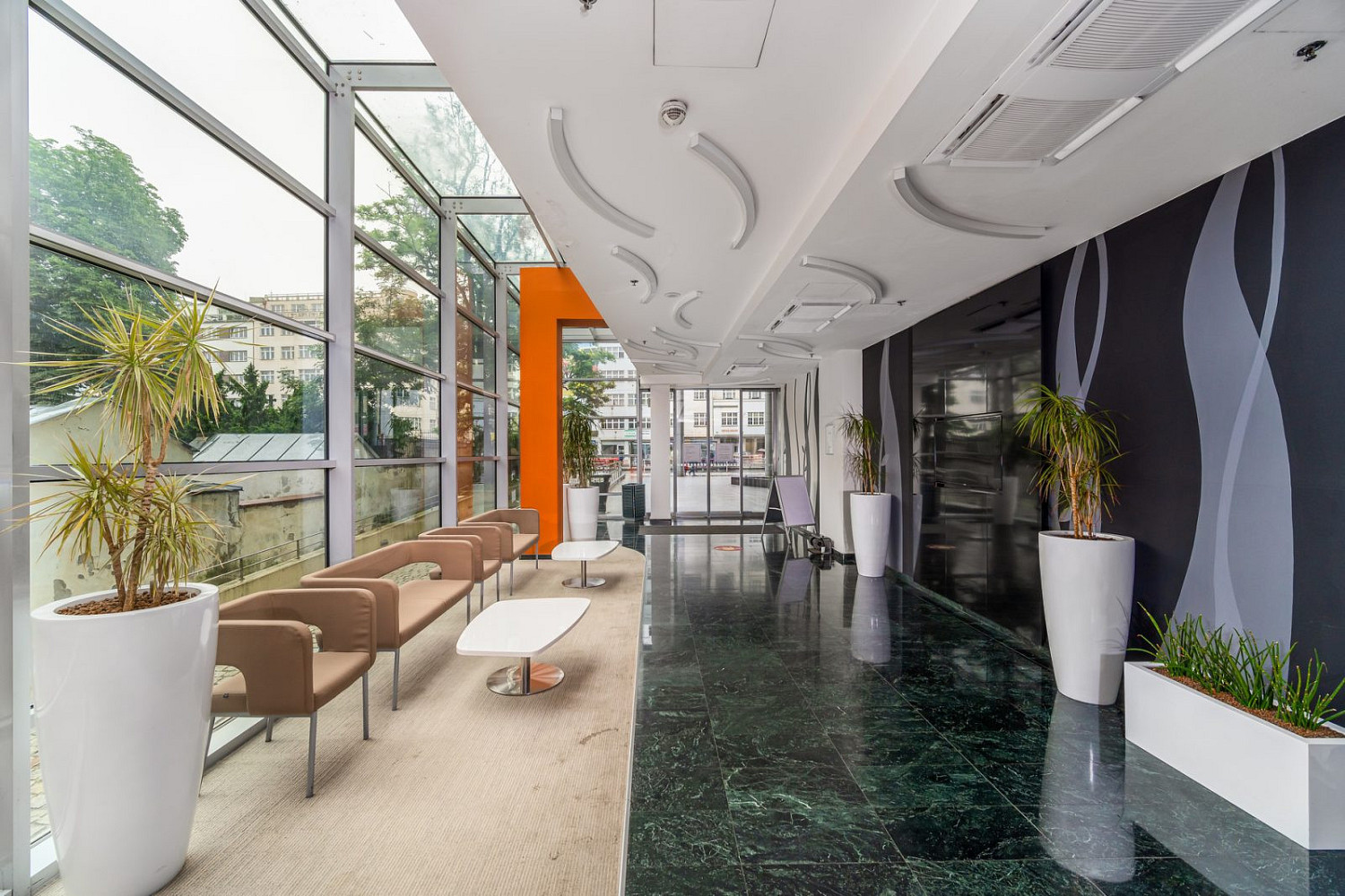 Pronájem kanceláře 1 092 m² – fotografie 5