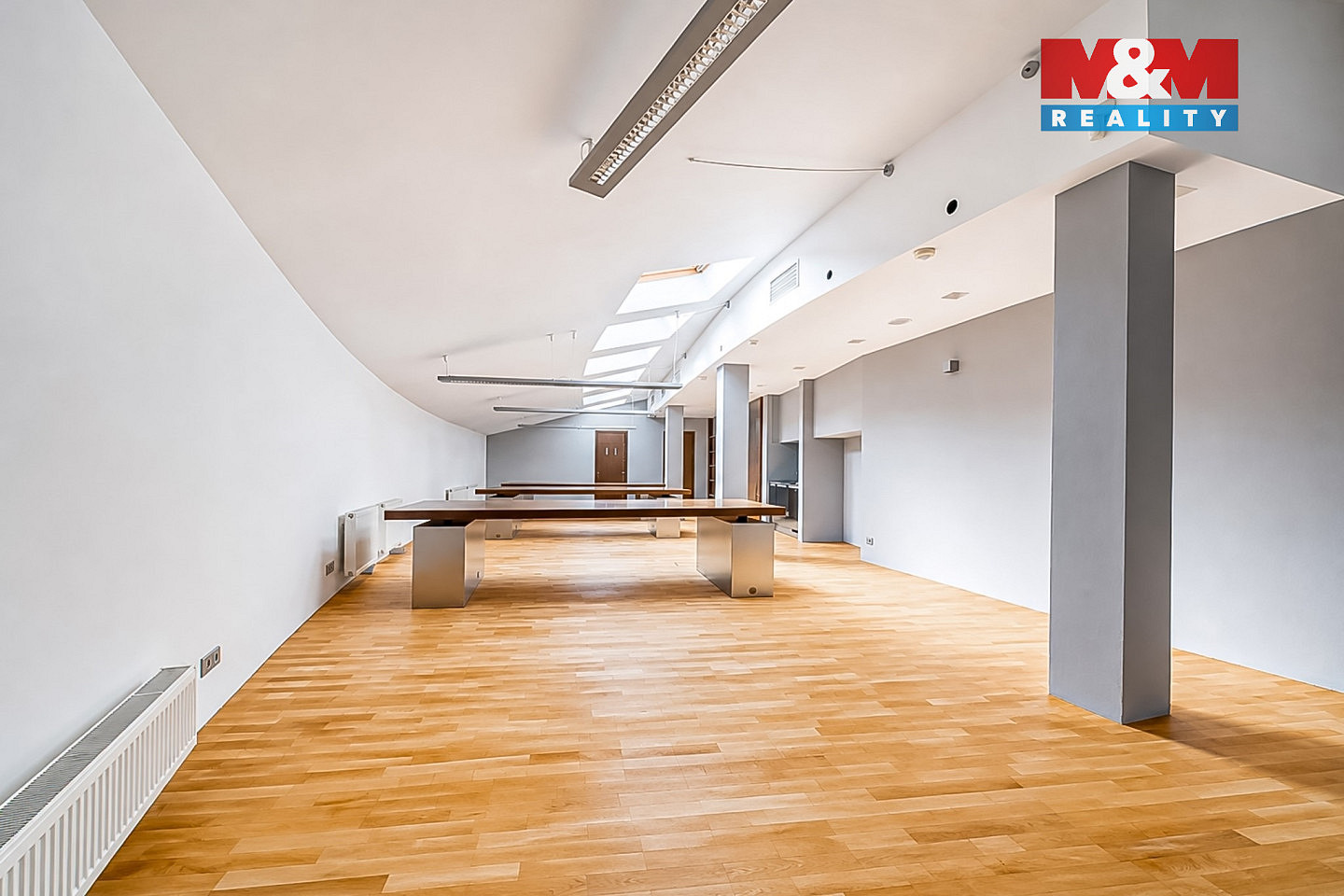 Pronájem kanceláře 97 m² — photo 2