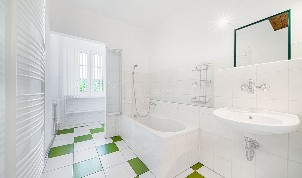 Prodej bytu 3+1 87 m², Planá – náhled fotky 12