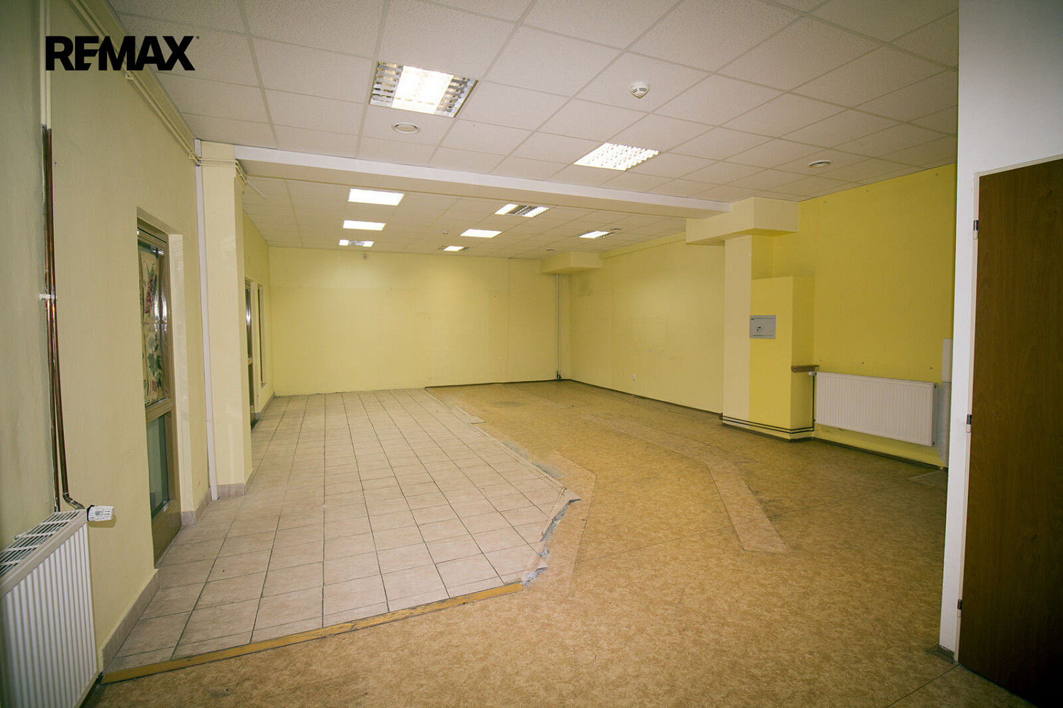 Pronájem obchodních prostor 126 m² – fotografie 2