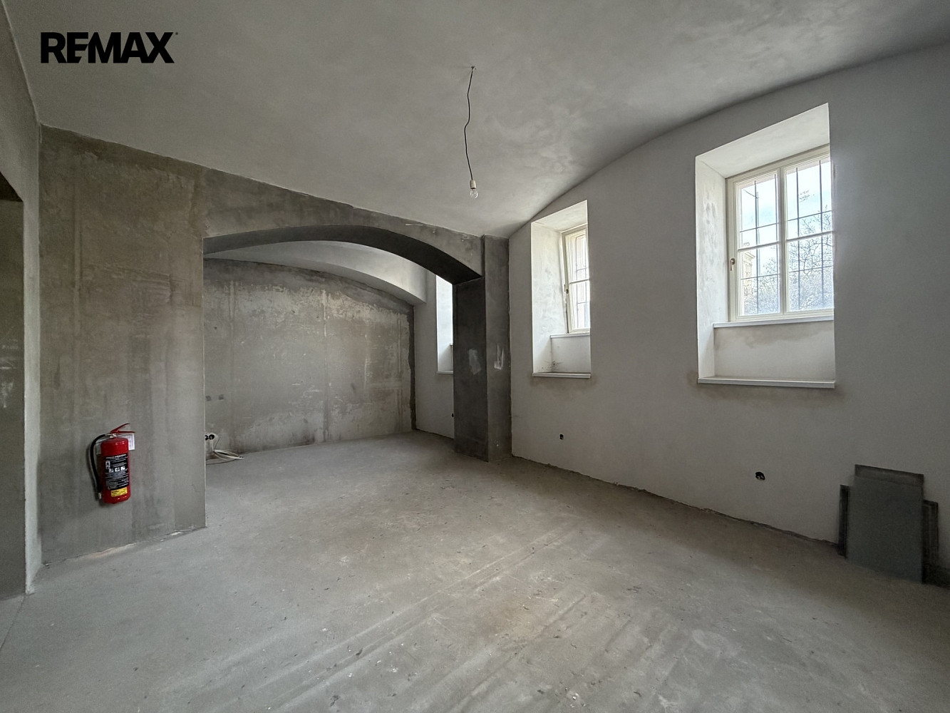 Pronájem obchodních prostor 89 m² — photo 2