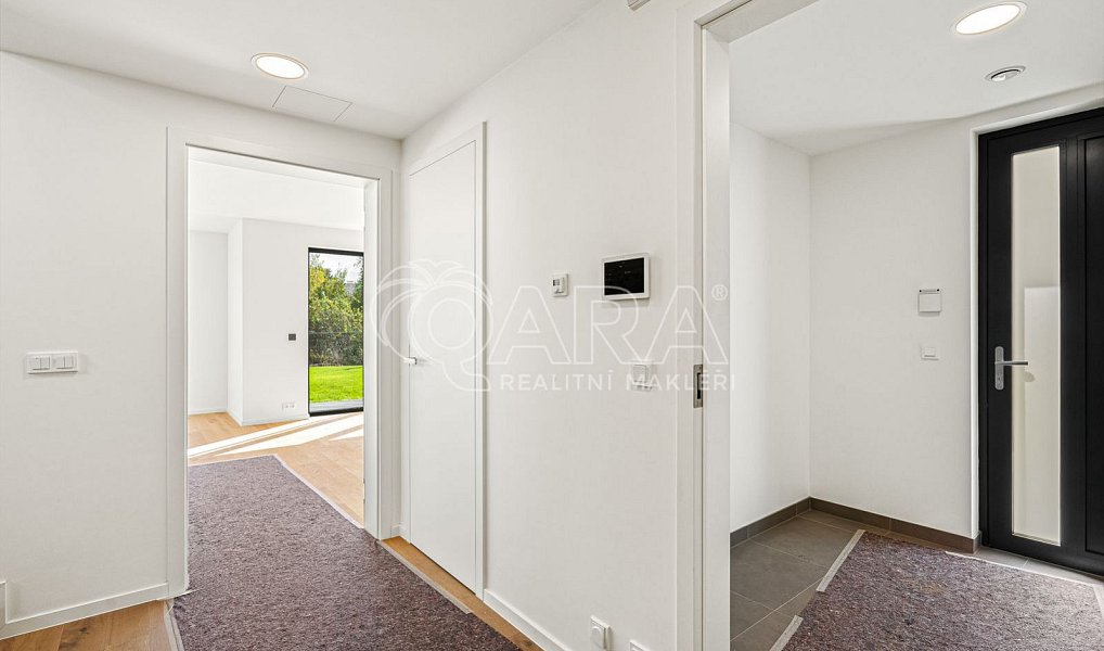 Prodej domu 288 m² s pozemkem 687 m², Praha – náhled fotky 8