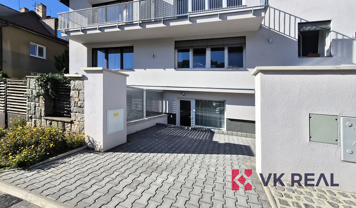 Pronájem obchodních prostor 70 m² – fotografie 2