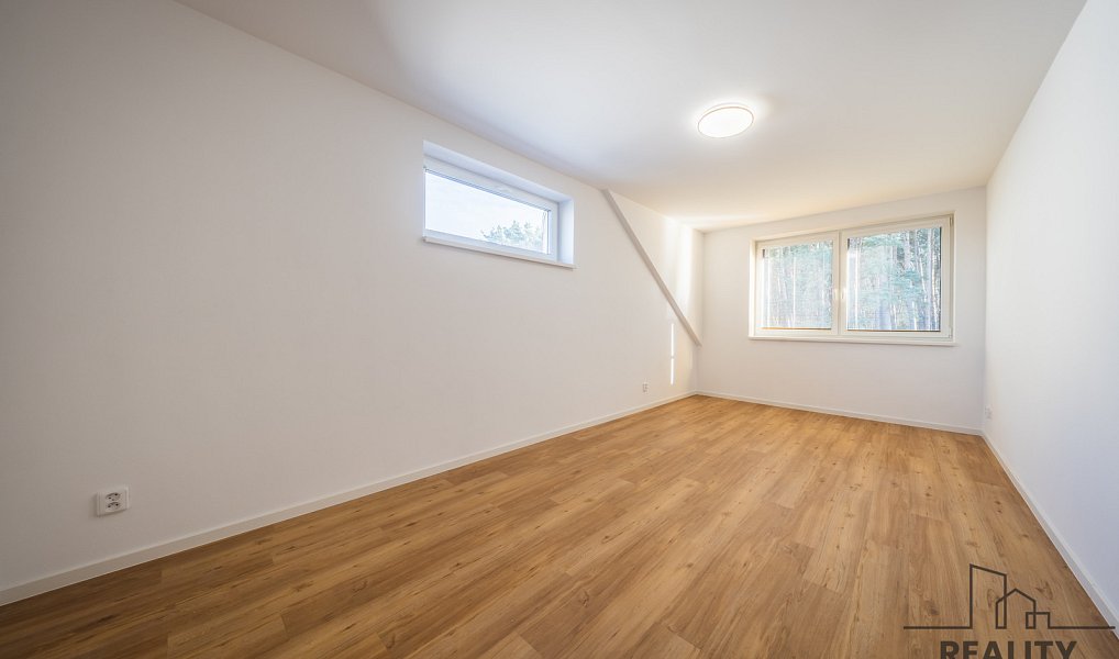 Prodej domu 225 m² s pozemkem 320 m², Vracov – náhled fotky 21