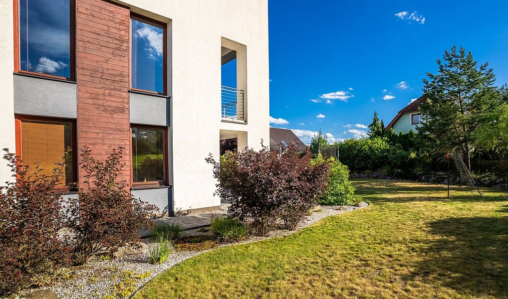 Prodej domu 246 m² s pozemkem 1 270 m², Beroun – náhled fotky 40