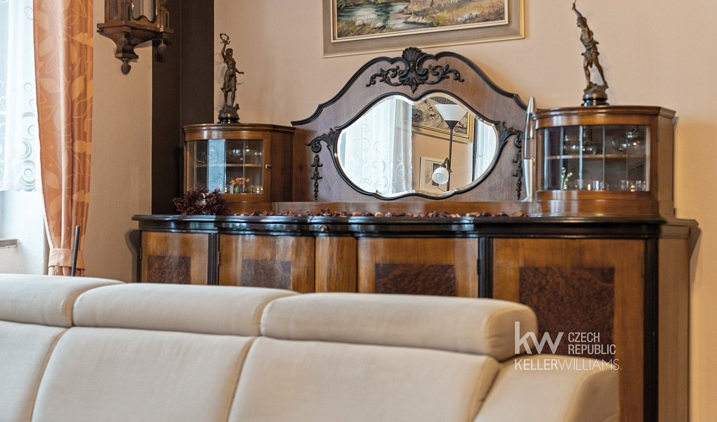 Prodej domu 434 m² s pozemkem 2 176 m², Jilemnice – náhled fotky 3