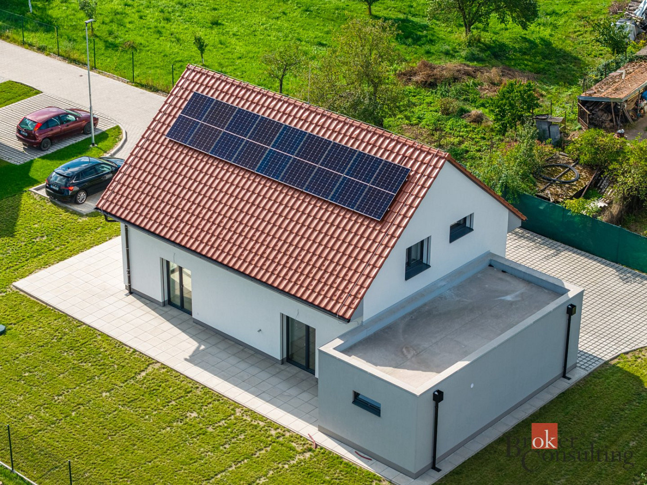 Prodej domu 165 m² s pozemkem 723 m² – fotografie 2