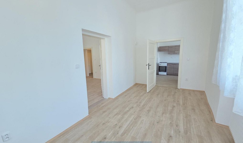 Pronájem bytu 2+1 54 m², Krnov – náhled fotky 12
