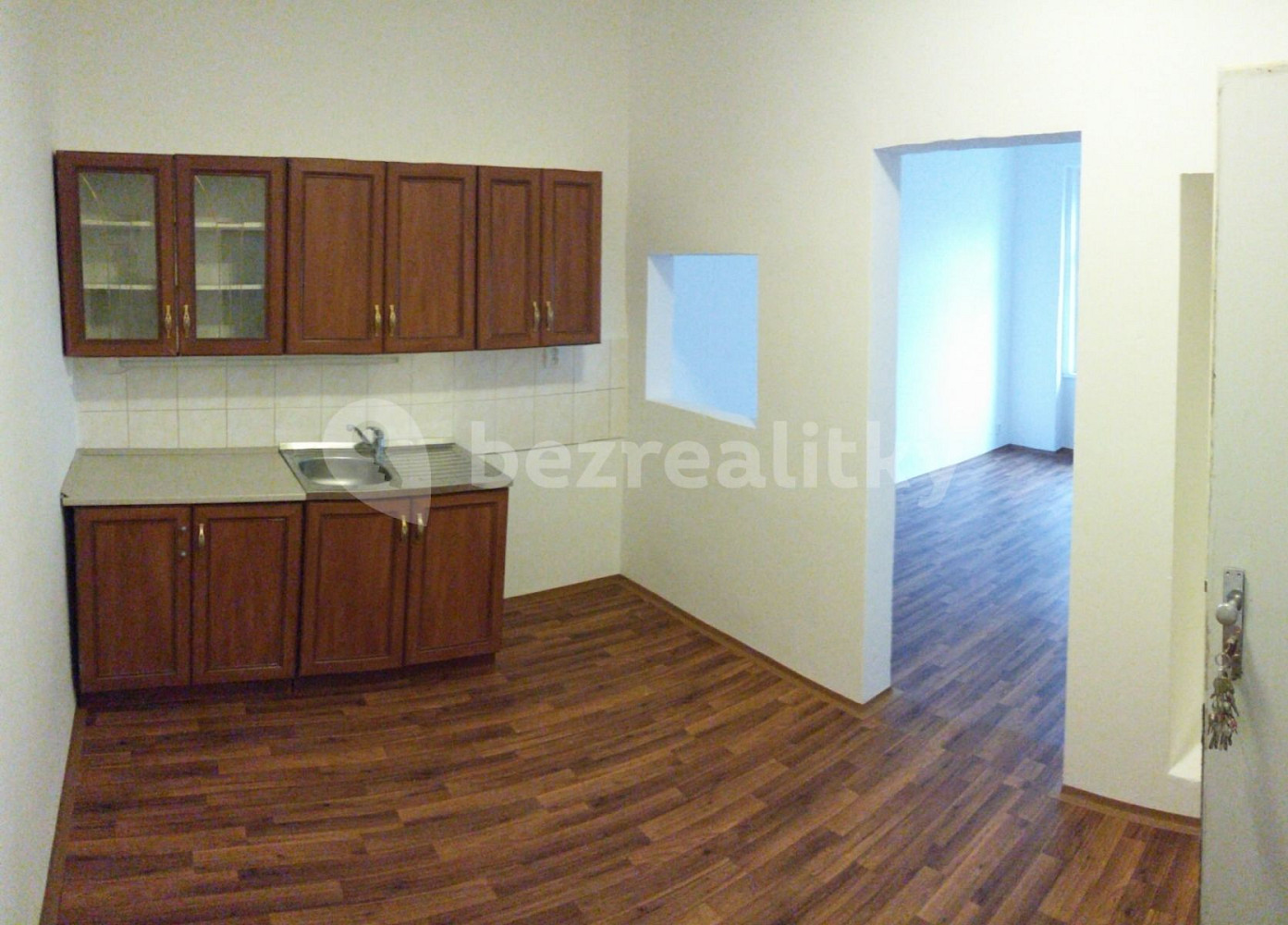 Pronájem bytu 1+1 28 m² — photo 2