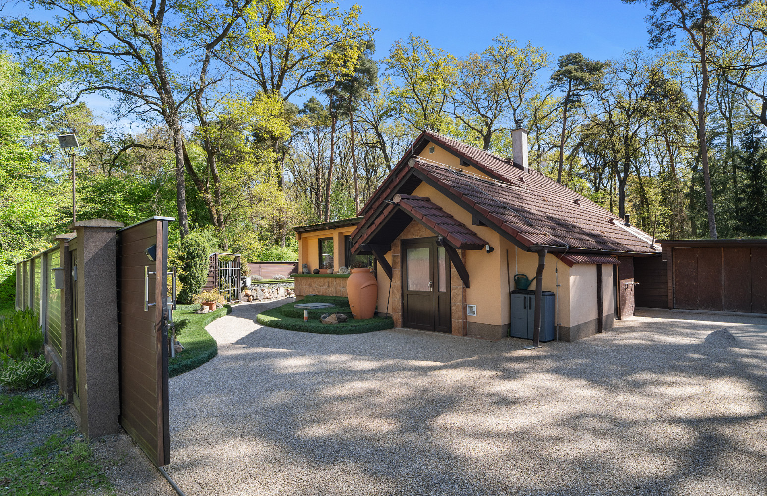 Prodej chaty/chalupy 135 m² s pozemkem 1 115 m² – pohled 2