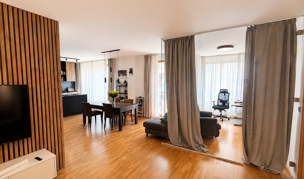 Prodej bytu 3+kk 120 m², Karlovy Vary – náhled fotky 2